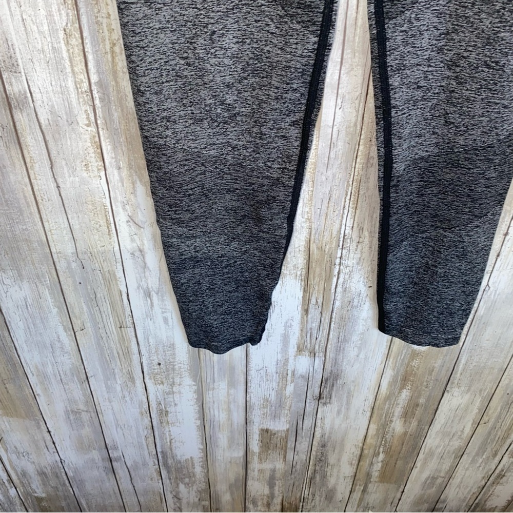 PINK Grey Seamless Air Leggings - Picture 4 of 7